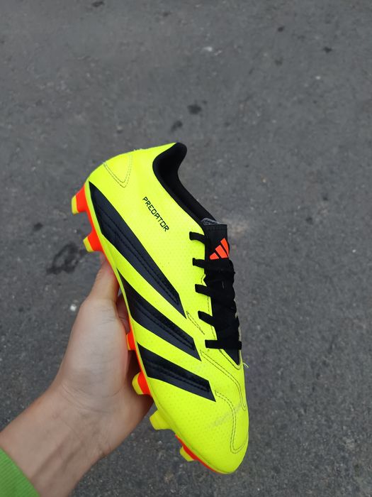 Ghete adidas predător