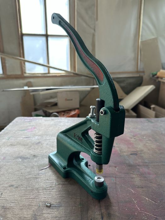 Ручной пресс для фурнитуры