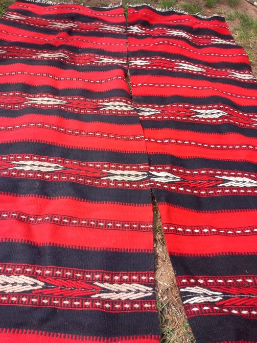 Covor macat tradițional velinta de lana 100%  țesut manual la război