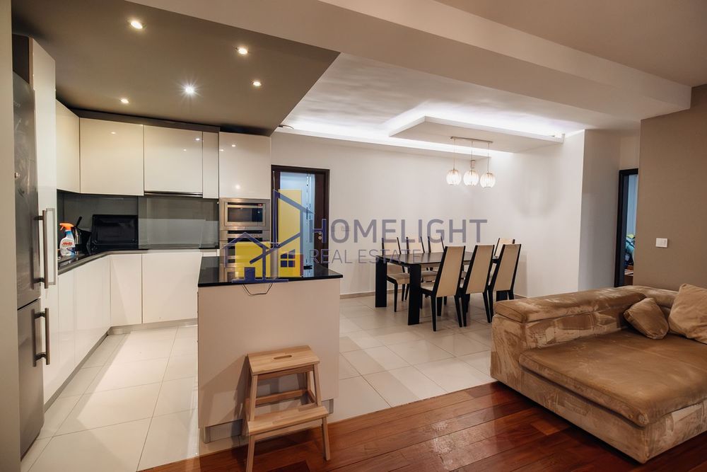 Дава се под наем Тристаен апартамент в София, Павлово - 150 кв.м за 1075 € - Снимка #2