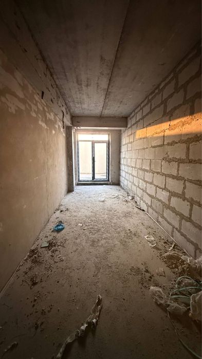 Terakzor restoran tarafdan 2 xonalik kvartira sotiladi №3