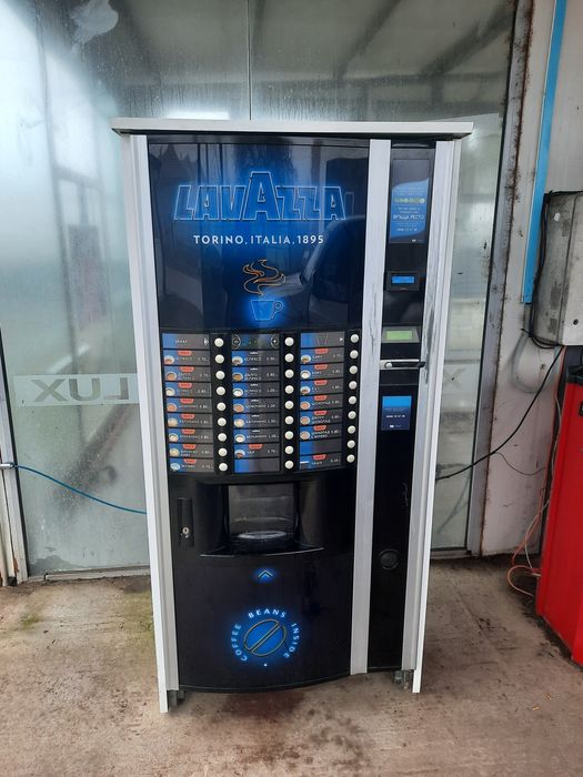 Продавам кафе афтомат