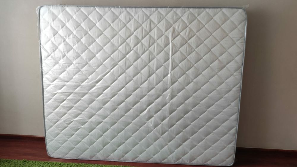 Матрас для кровати