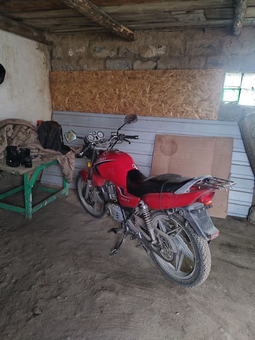 Мотоцикл Suzuki 125cc