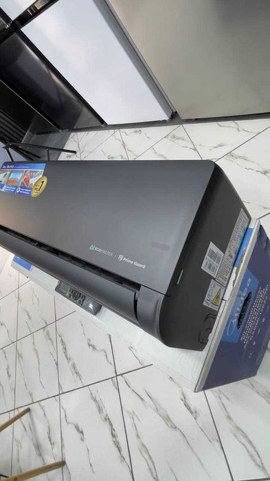 Кондиционер Midea модель NAOMI Pro - 12,000 Btu / Inverter / Новинка !