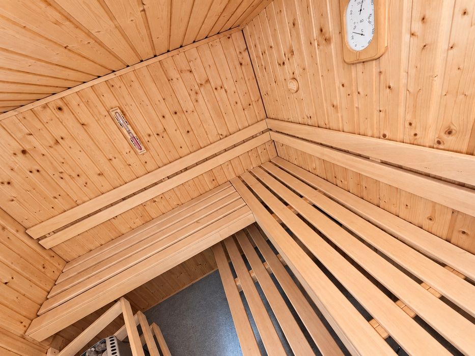 ** Резервирана **  Сауна 7.5kW
