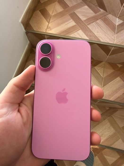 vand iPhone 16 128 GB