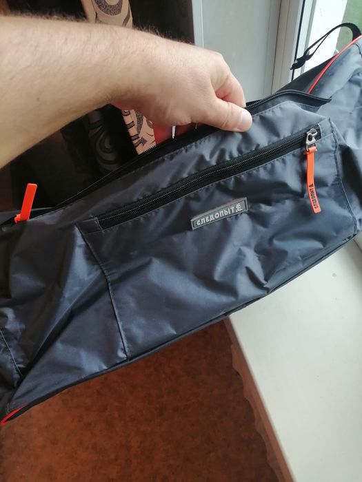 Для хранения вещей в лодке.