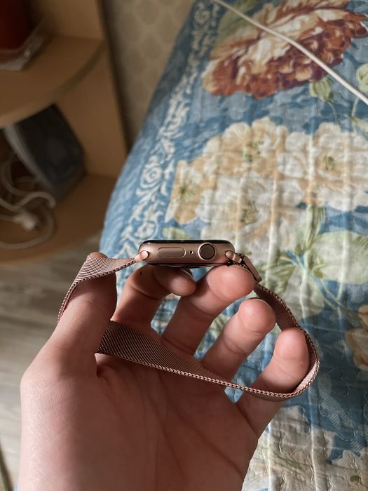 Apple watch 4 (40mm]