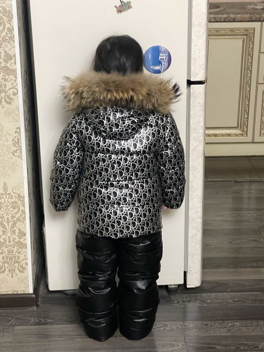 Продам куртку с комбинизонам