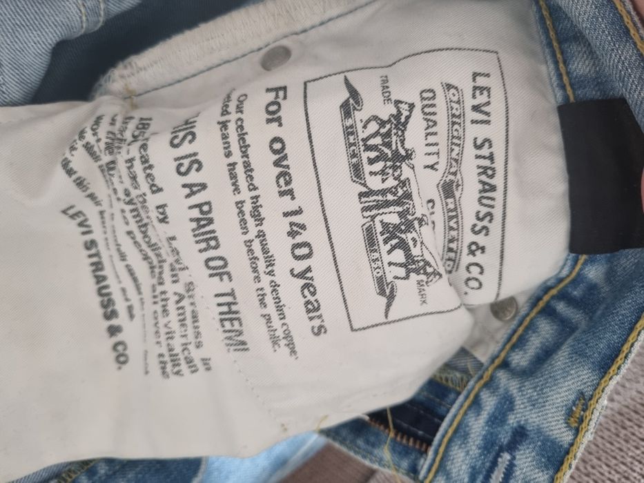 Vand blugi Levis 525