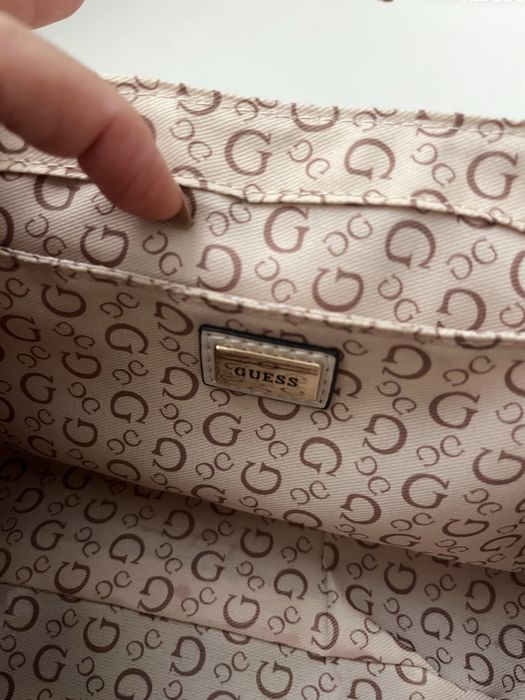 Дамска чанта Guess