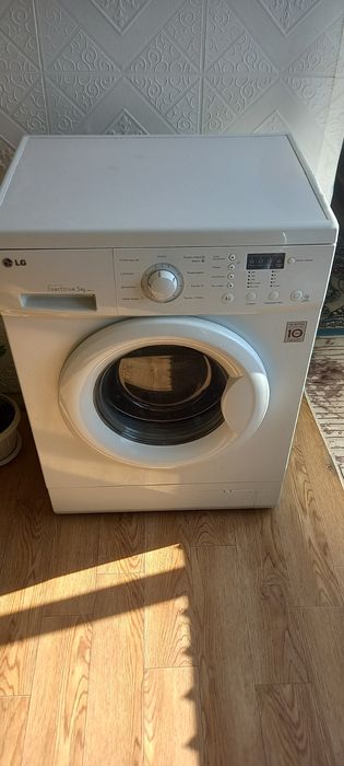 LG Стиральная машина автомат