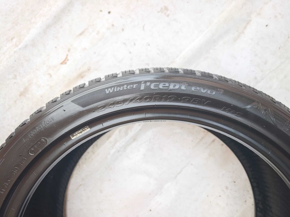 Anvelope 245/40/19 an 2022 iarna M+S HANKOOK Icept Evo3