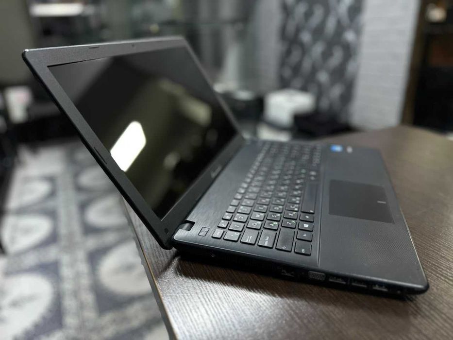Ноутбук ASUS / Core i3 / 4GB / SSD 120GB