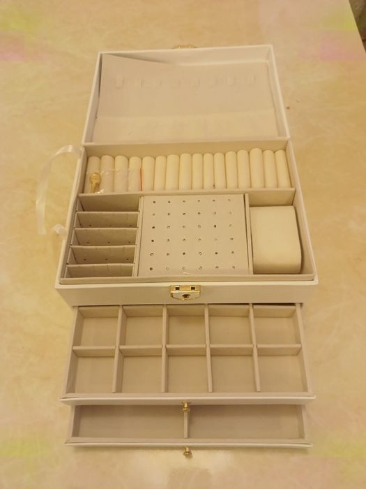 Органайзер для украшений Новый