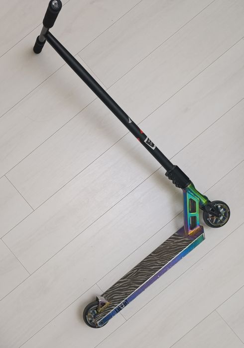 Трюковой самокат бренда Limit