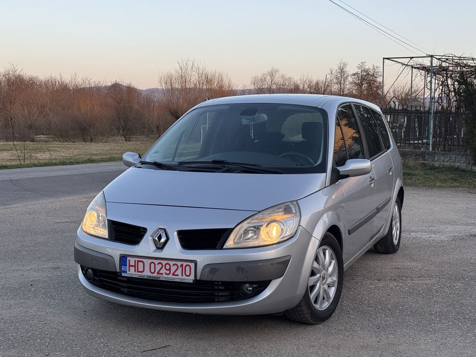 Vând Renault Grand Scenic Motor 2.0 Diesel dCi 150 CP An 2007 E4