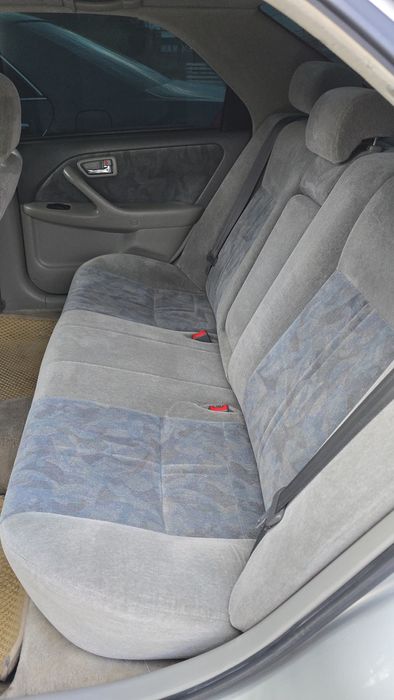 Продаю срочно машину