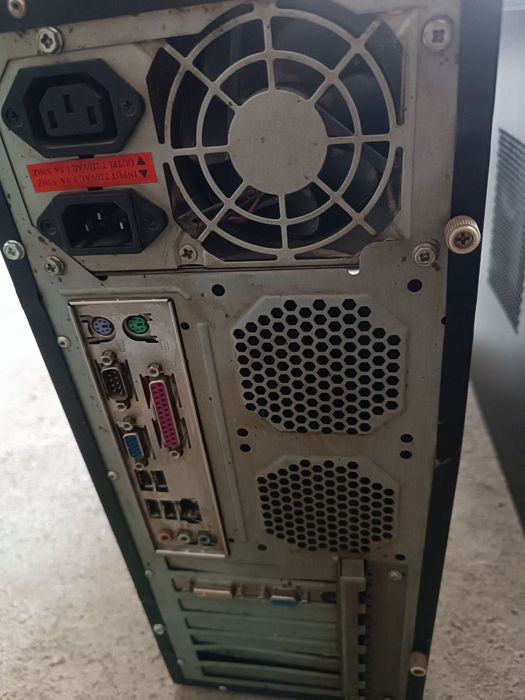 2 taKampiyurt  xolati yaxshi O'fisga & uyda o'yin o'ynashgayam bo'ladi