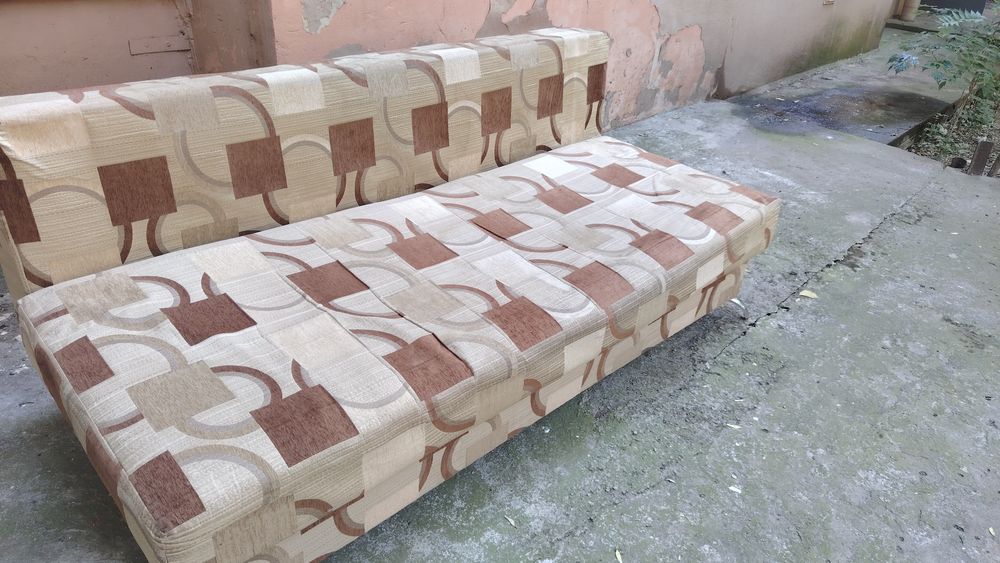 Yig'iladigan divan