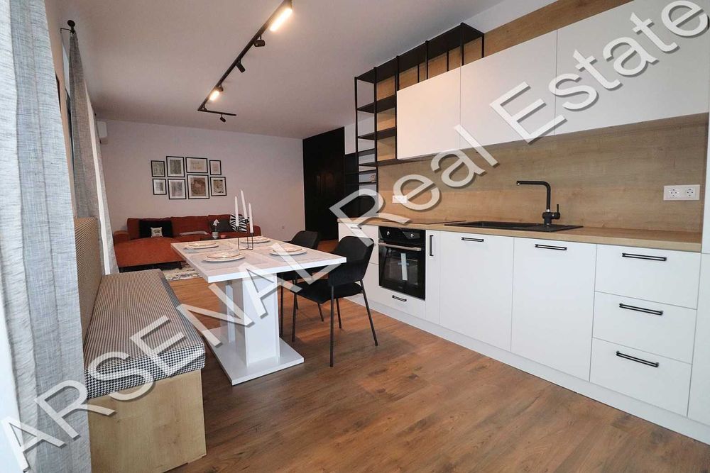 Дава се под наем Двустаен апартамент в София, Витоша - 90 кв.м за 650 € - Снимка #1