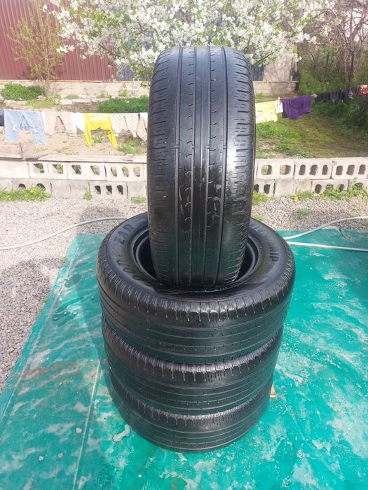 Шины конплект в отличном состоянии