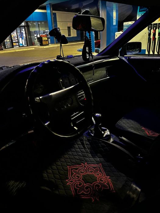 Продам ауди 80 б4