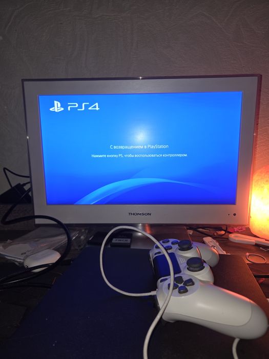 Playstation 4 slim