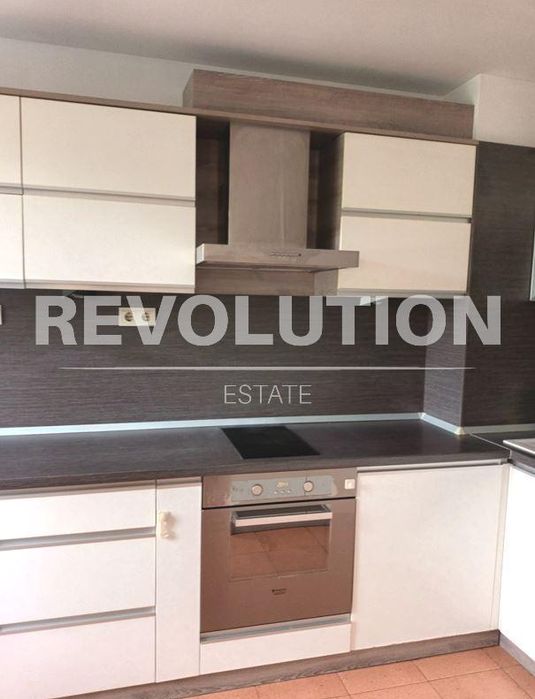 Дава се под наем Двустаен апартамент в Варна, Левски - 68 кв.м за 450 € - Снимка #2