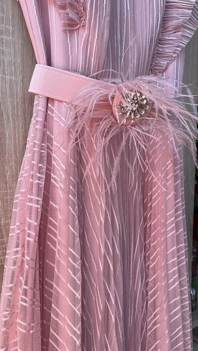 Rochie eleganta, vaporoasa pentru ocazii