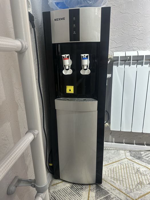 Кулер для воды хол. и гор.