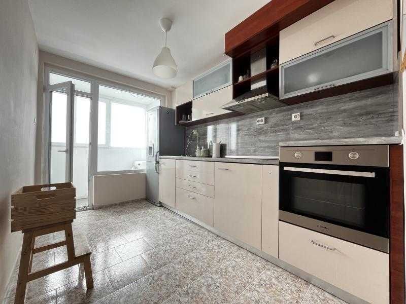 Дава се под наем Двустаен апартамент в Бургас, Лазур - 60 кв.м за 612 € - Снимка #3