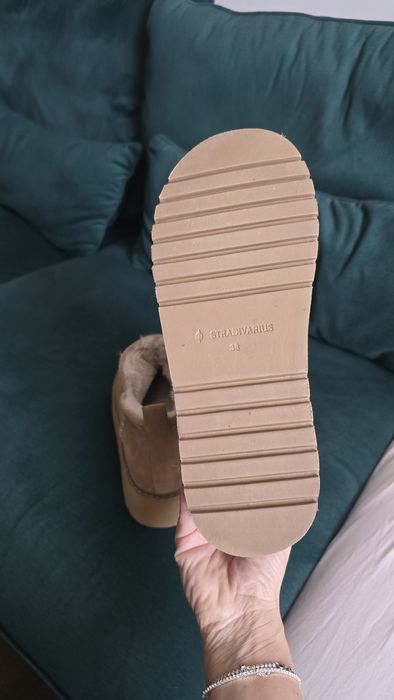 Зимни боти Stradivarius