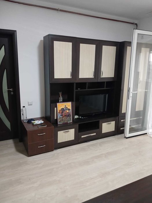 Închiriez garsonieră