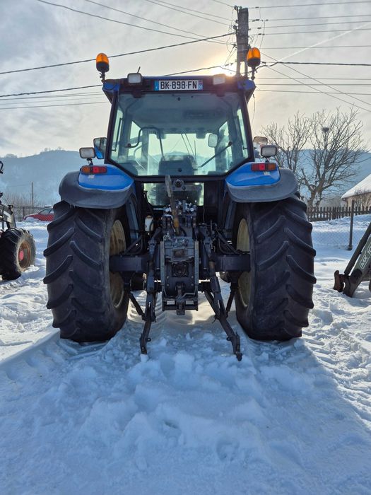 Tractor New Holland TM 135
