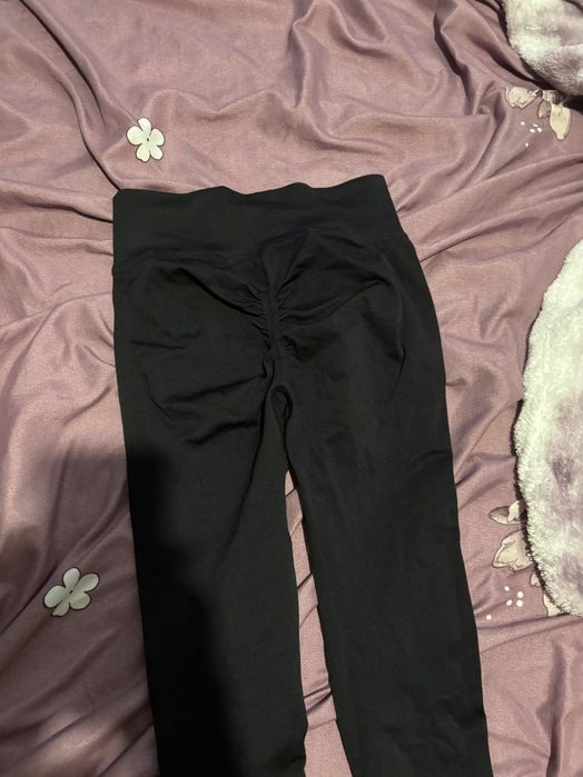 Спортен черен клин