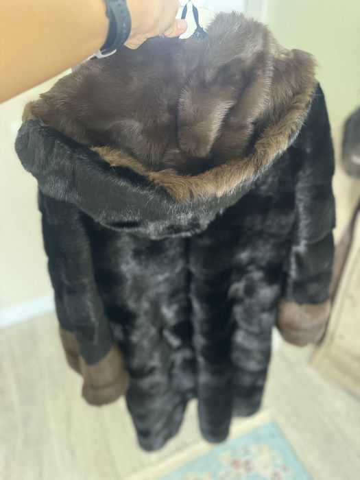 Продам норковую шубу