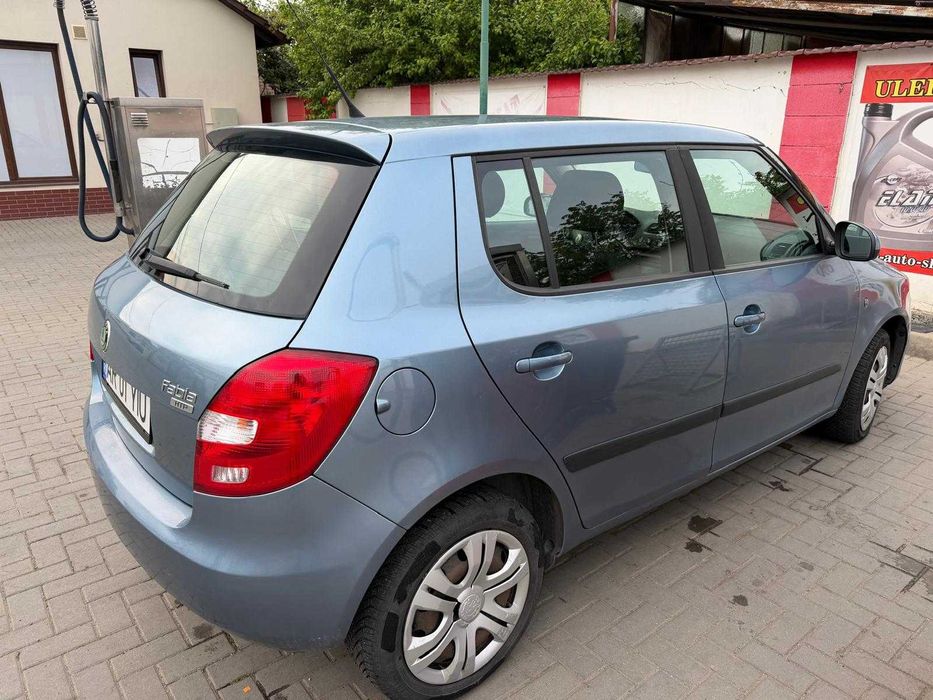 Vind Skoda Fabia 99.000 km.