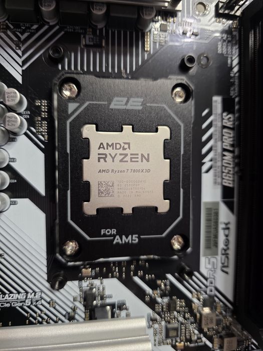 Игровой ПК на 7800x3d