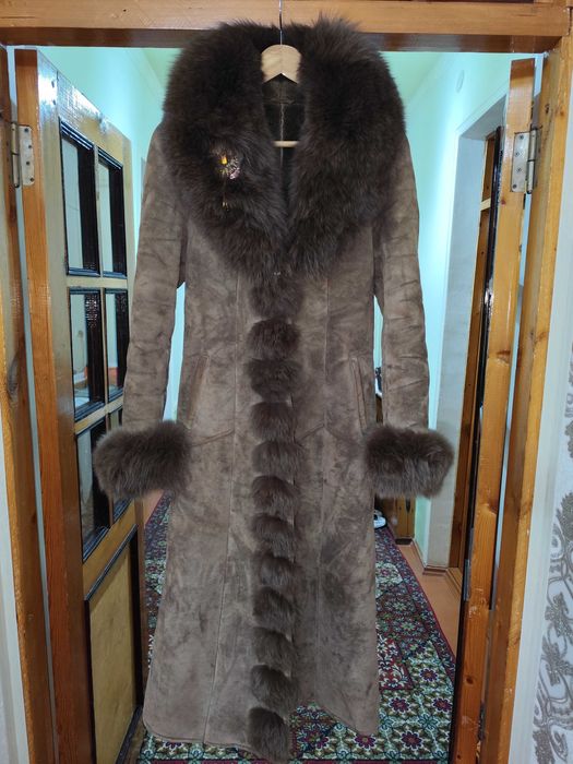 Пальто дублёнка продаётся