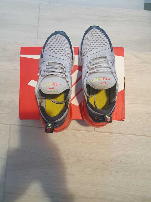 Adidași Nike Air Max 270 Damă