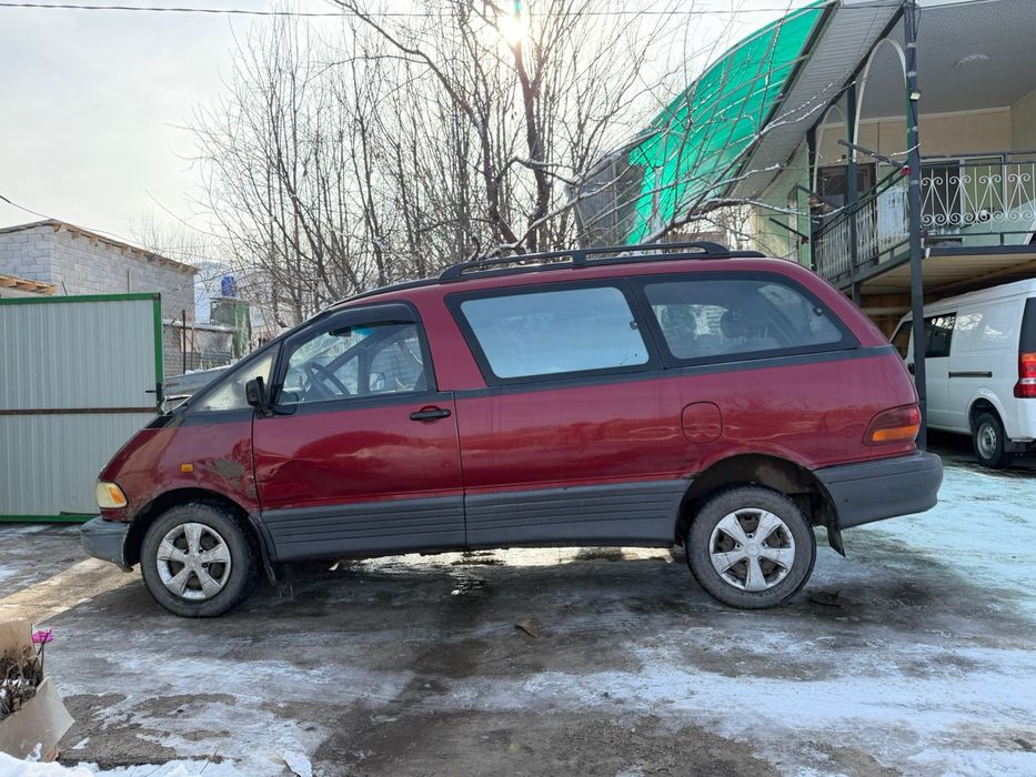 Продам авто Previa на ходу