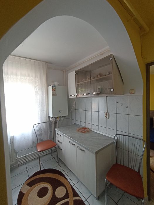 Închiriez Garsoniera