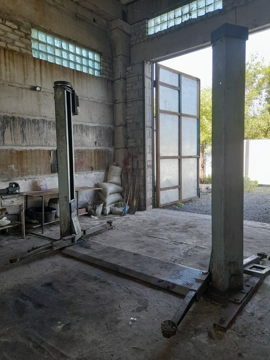 Сдам в аренду часть бокса