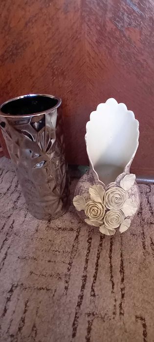 Vaza noua, foarte frumoasa,  30lei / 50lei ambele