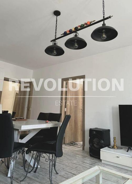 Дава се под наем Тристаен апартамент в Варна, м-т Траката - 70 кв.м за 600 € - Снимка #1