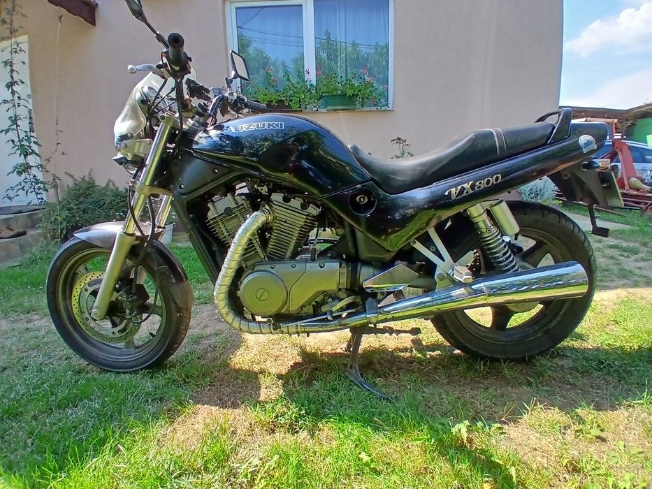 Motocicleta Suzuki vx800