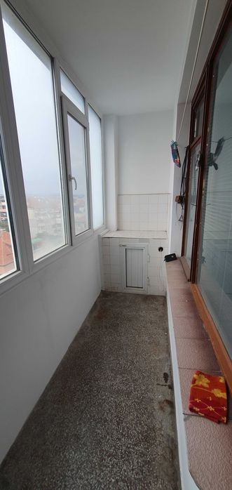 Продавам тристаен апартамент с к/с Лазур с уникална панорама