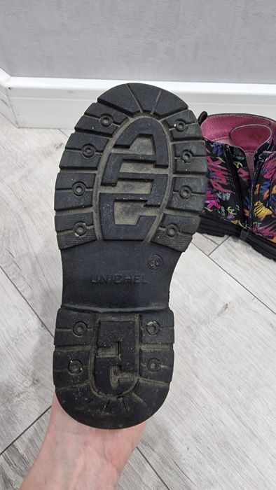 Продам ботинки демисезонные